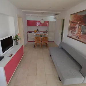 Karmen Maria Apartment
