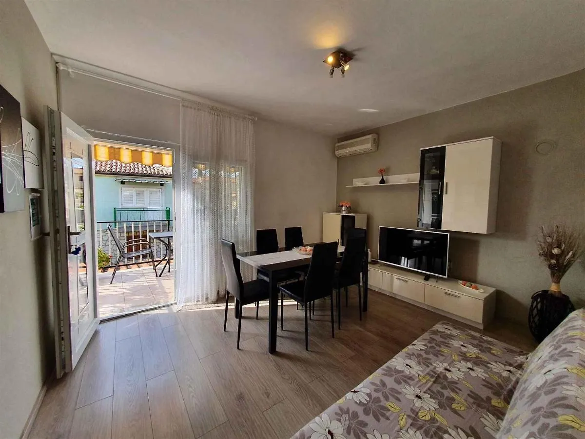Apartment In Novigrad/Istrien 9669 Novigrad
