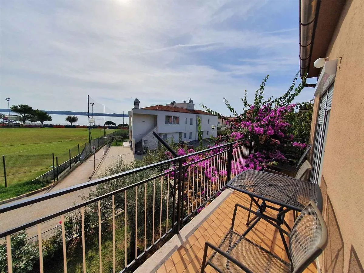 Apartment In Novigrad/Istrien 9669 Novigrad